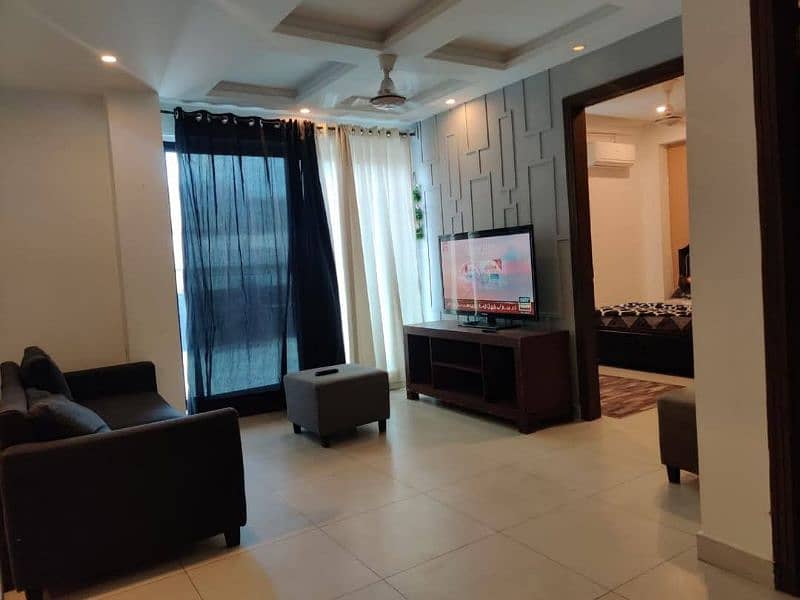 1 bed furnished apartment available for Daily basis. +92-303-5152-694 3