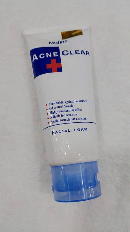 Highly Moisturizing oil control face wash for Acne prone skin 0