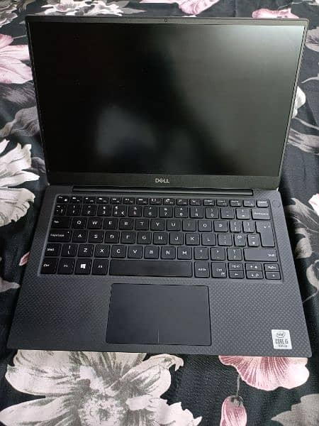 Dell XPS 7390 i5 10th generation 4