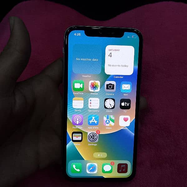 i phone x PTA apruved 256GB argent sale with charger 2