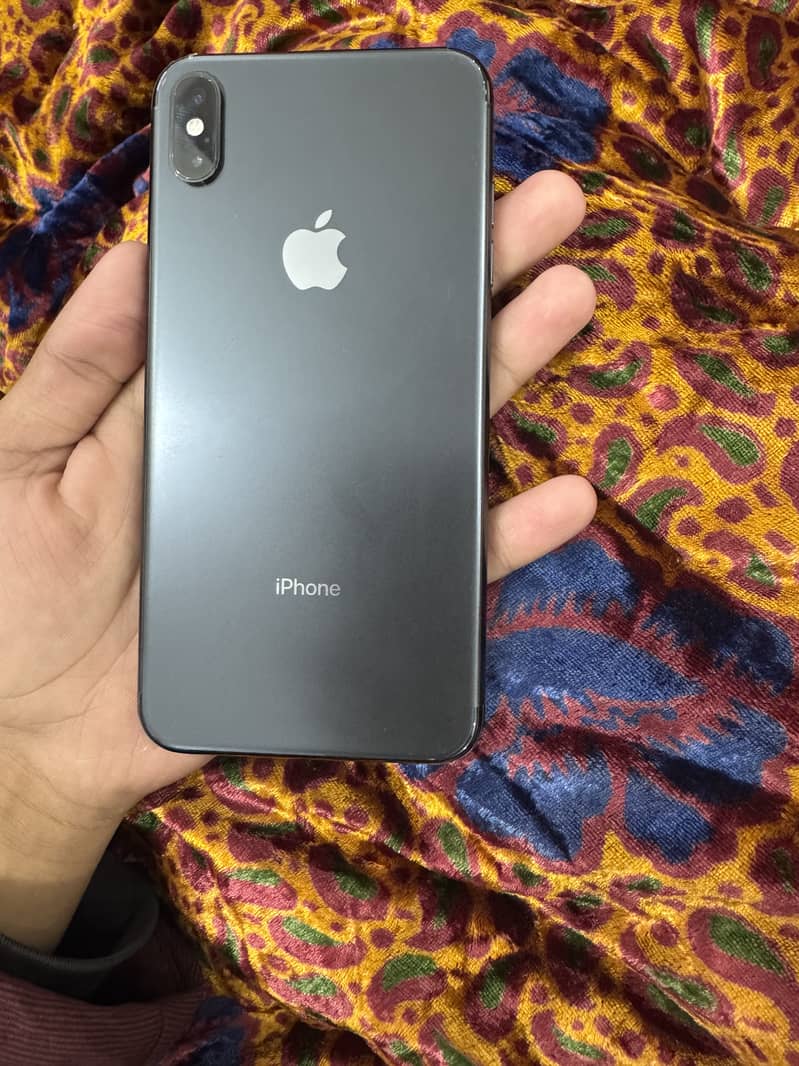 Apple iPhone XS Max 0