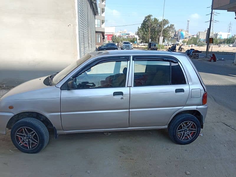 Daihatsu Cuore 2003 3