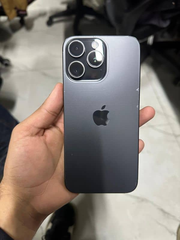 Iphone 15 pro max  jv 256gb 3