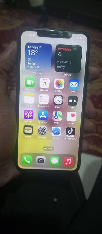 I phone xs max 64gb non pta factory unlocked 0