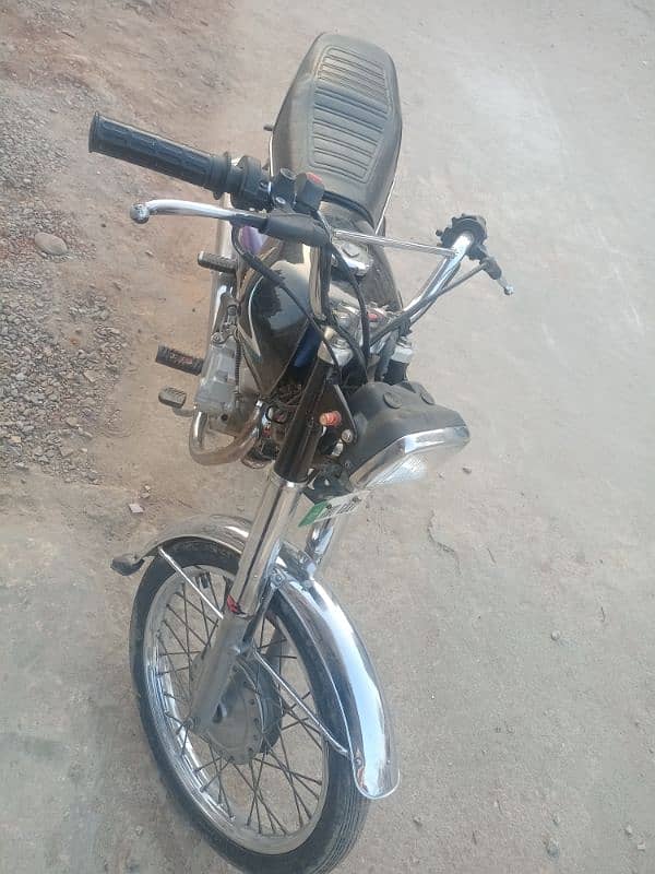 Honda 125 10/10 condition 4