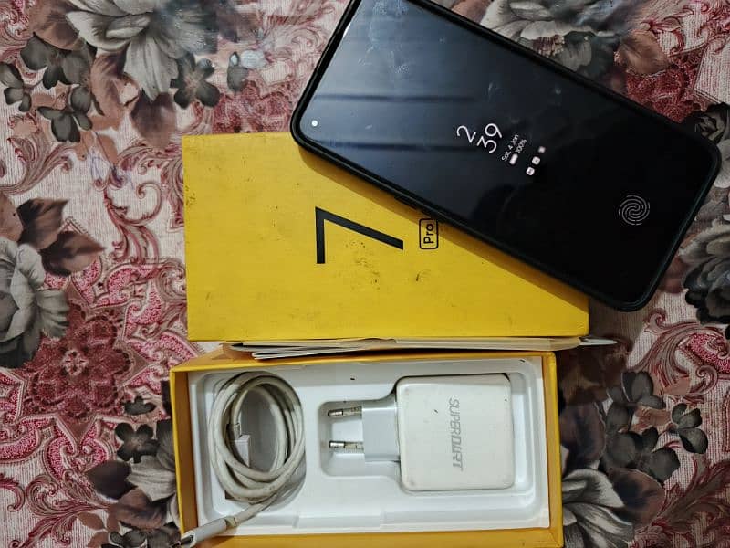 Realme 7pro 8/128 complete box 1