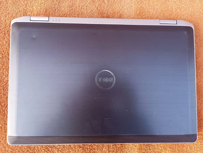 Dell latitude E6530 corei7 gen 3 2.90 GHz 8 gb 128Ssd 1gb graphic 4