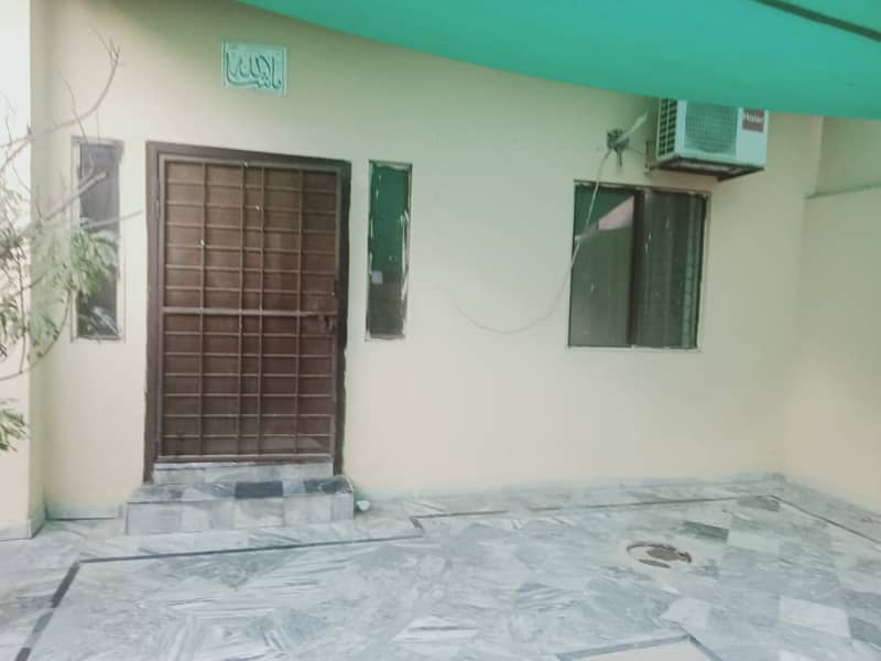 14 Marla Single Storey Well Maintained House On Plot Price At Prime Location 5