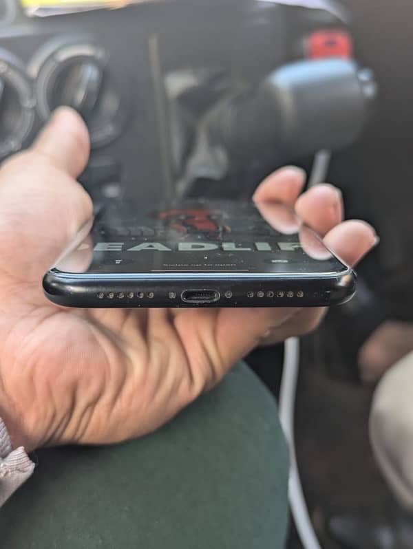 IPHONE XR 64gb jv 0