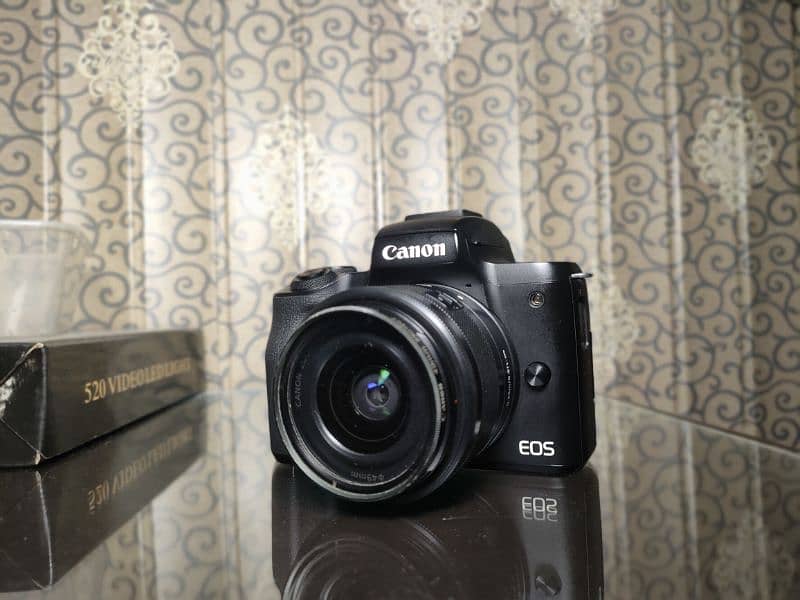 CANON M 50 Mirror less DSLR 2