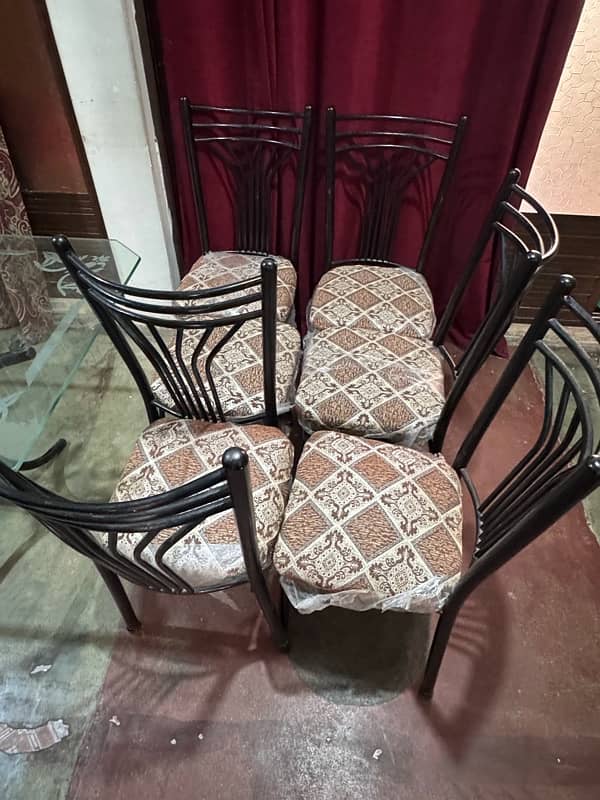 6 chairs dining table (heavy glass) 2