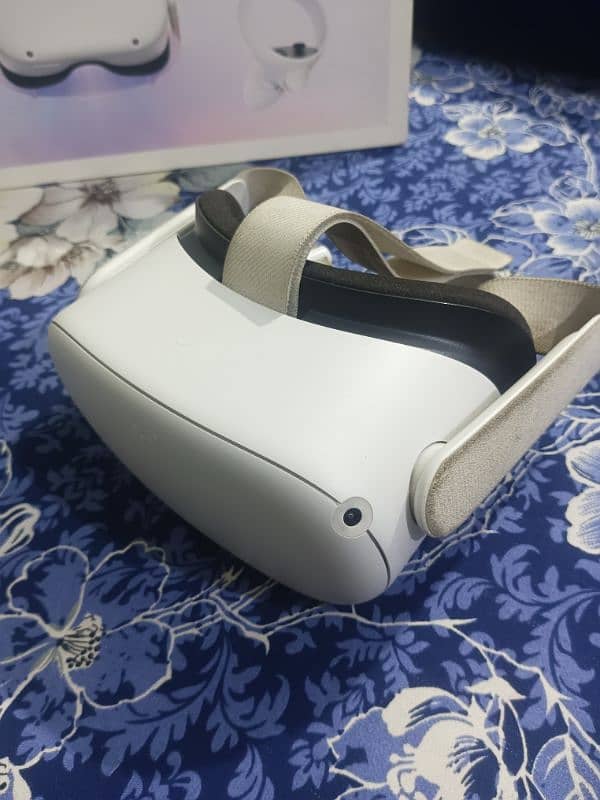 Meta Quest 2 VR Headset - 128GB 6