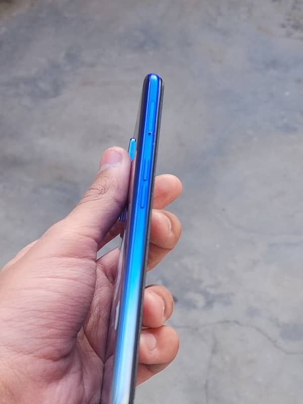 OPPO A54 4