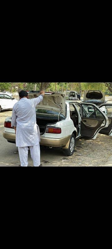 Nissan Sunny 1993 8