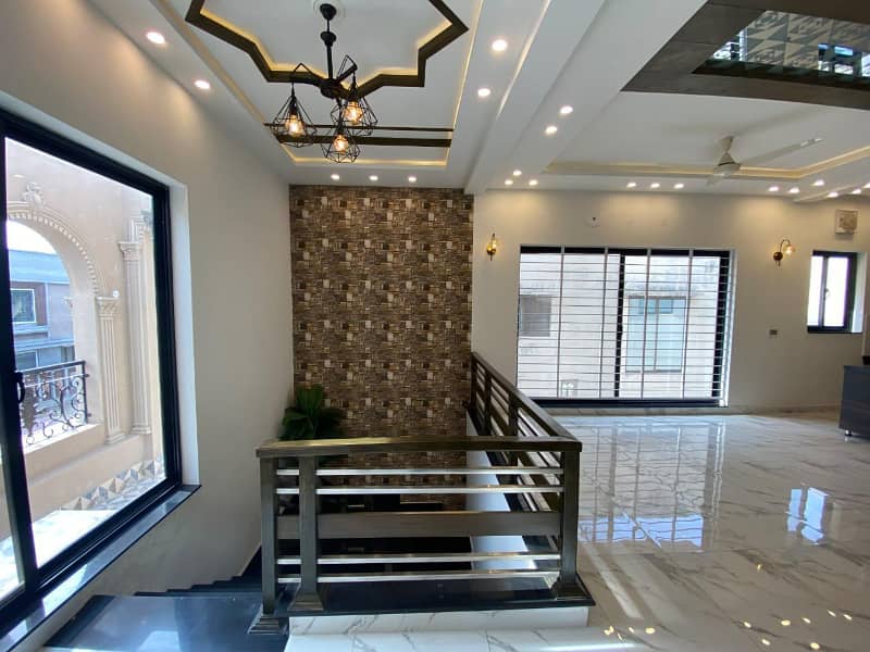 10 Marla Like New House For Rent In Sector B Bahria Town Lahore 18