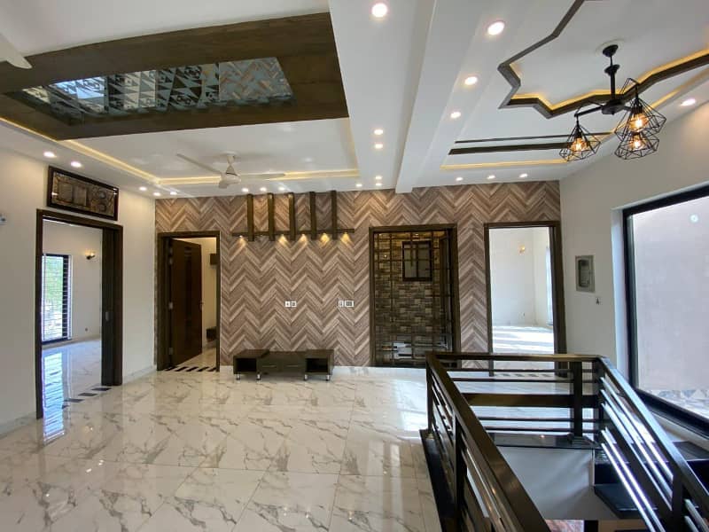 10 Marla Like New House For Rent In Sector B Bahria Town Lahore 20