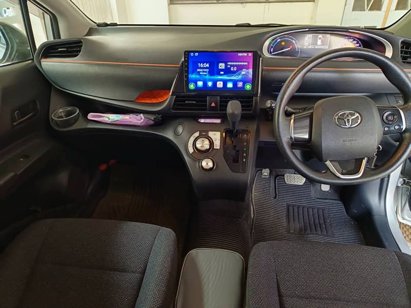 Toyota Sienta 2018 Hybrid 1