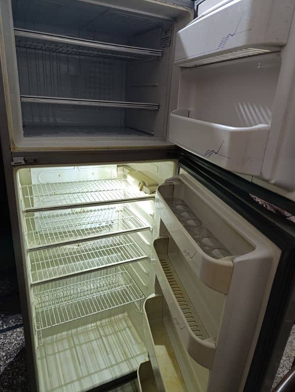 Dawlance Refrigerator Used For Sale Urgient 7