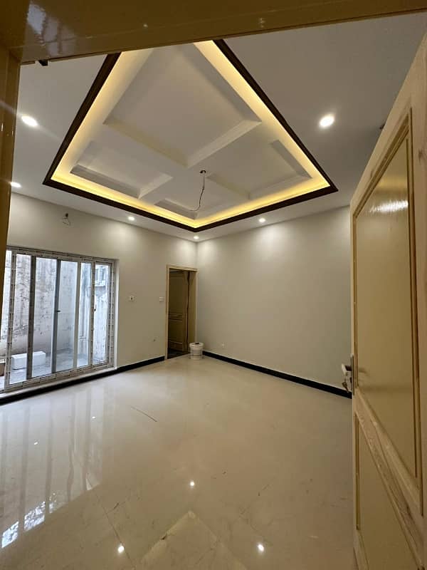 10 Marla House For Rent Available single Storey Luxury Modern Designer Stylish Brand New Beautiful House 8