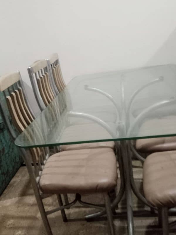 Dinning table for sale in lahore good condition 3