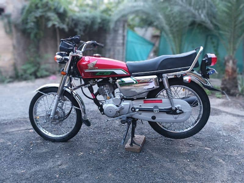 Honda cg 125 self start model 2023 condition 10/10 2