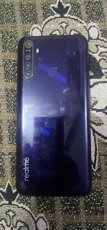 Realme 5 4/64 with box 1