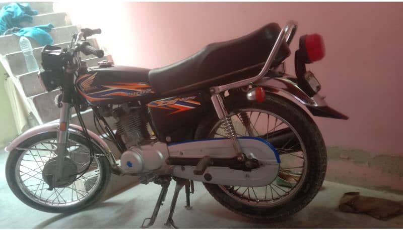 Dosri bike Lena hai. . need Suzuki gs ya Suzuki gd bike 0