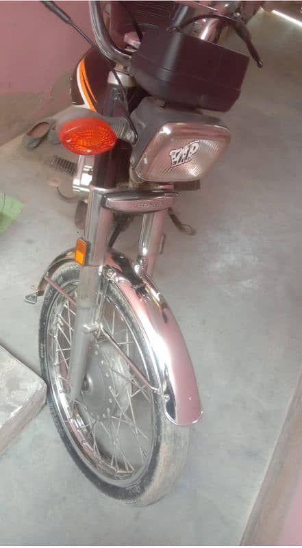 Dosri bike Lena hai. . need Suzuki gs ya Suzuki gd bike 2