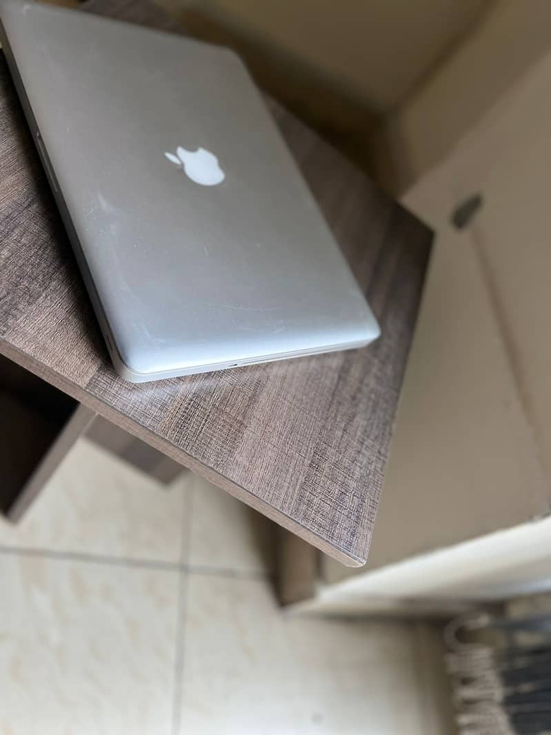 Macbook Pro 13 Inch 2011 1