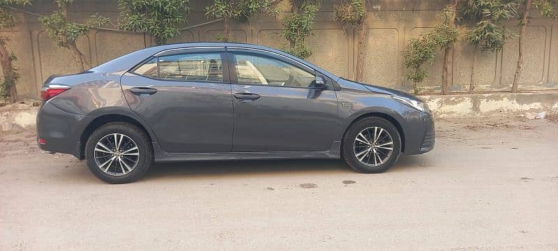 Toyota Corolla Altis 2017 5