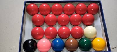 SNOOKER BALLS