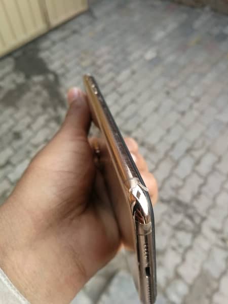 i phone xs max non pta face id on 256gb battery health 83% 4