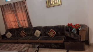 12seater sofa with 2side decorative table