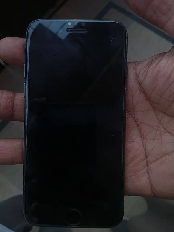 iPhone 8 for sale in good condition. 6