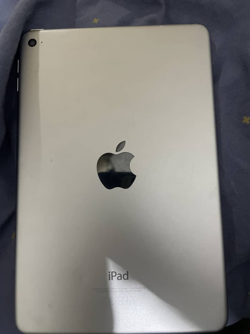 Apple iPad mini 4 1