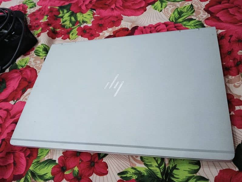 HP Elite Book 1030 G2 2