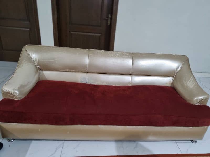 5 seater sofa set with puffy 1