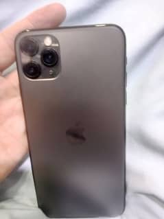 iphone 11 pro max. . . jv