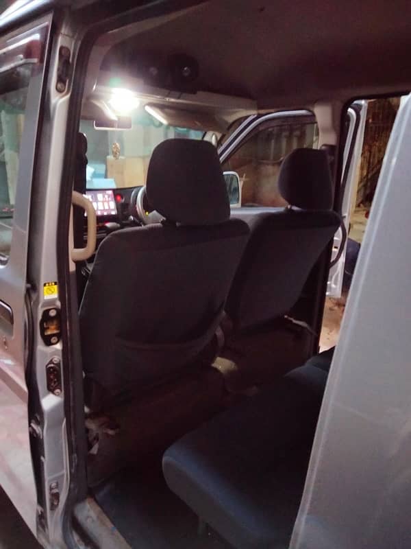 Daihatsu Hijet 2012 4