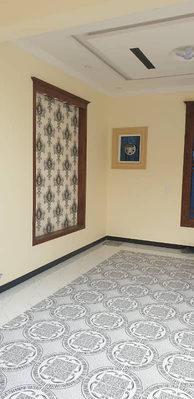 14 Marla House G 13 Islamabad Available 6 Bedroom Attach Washroom Reasonable Demand 4