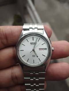 Seiko Quartz / Seiko Watch / White Dial Watch / Stailness Steel