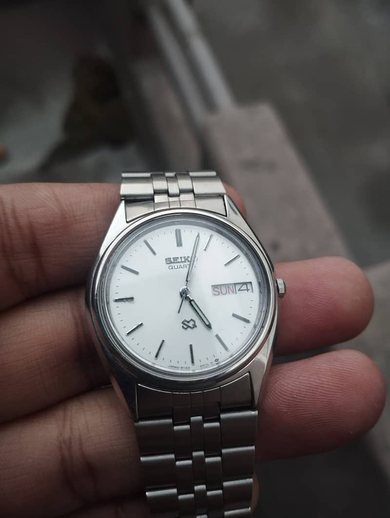 Seiko Quartz / Seiko Watch / White Dial Watch / Stailness Steel 2