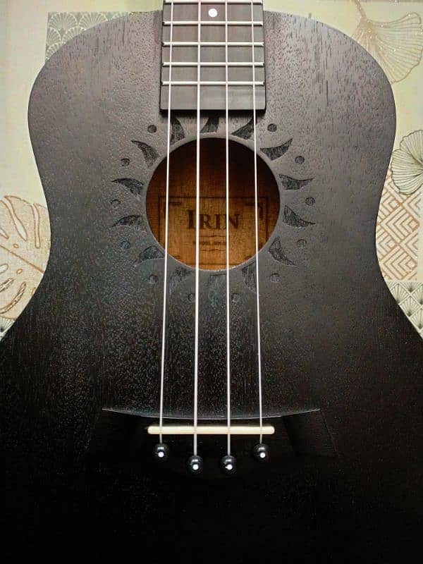 Ukulele tenor size 1