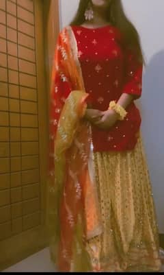 Mehndi/mayun attire