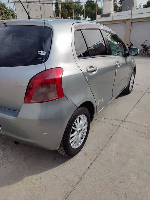 Toyota Vitz 2007 1300cc original 4