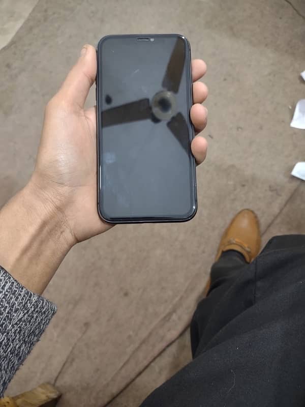 iPhone 11 urgent sell 1