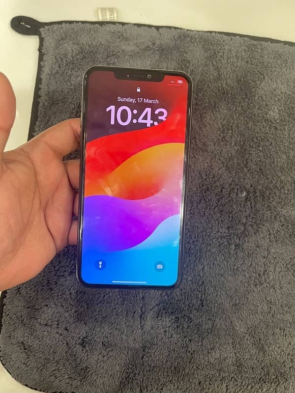 I phone 11 pro max 256 gb (FU) non pta 4