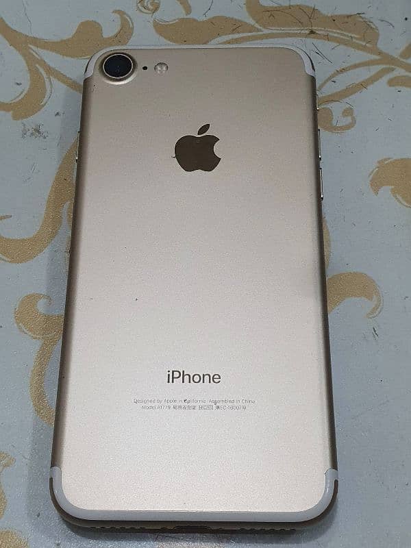 IPhone 7 128 gb 6