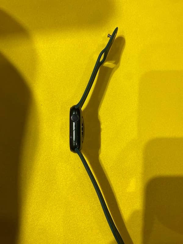 Apple watch series 7(96%battery health)0317–5555069 1