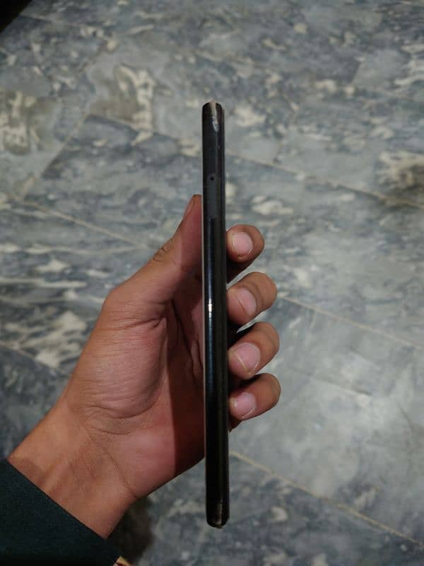 Google pixel 4XL with charger and extra cover 4